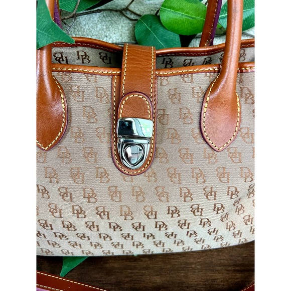 Dooney & Bourke vintage signature handbag - Picture 3 of 10